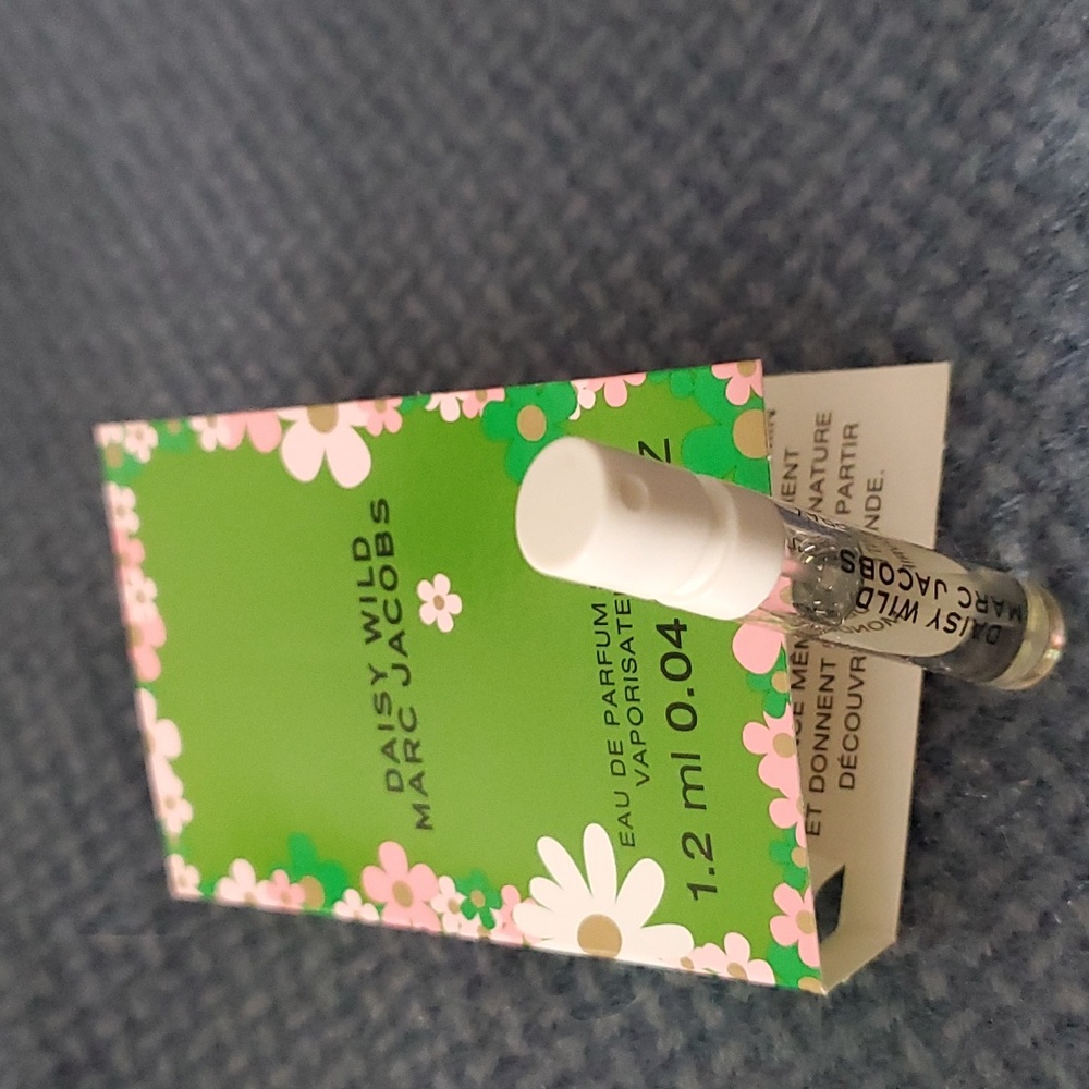 Marc Jacobs Daisy Wild Perfume Sample